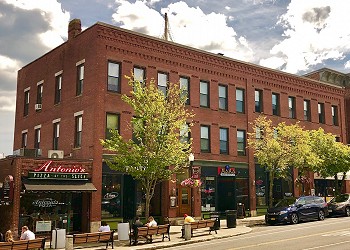 Lincoln Real Estate office for lease
